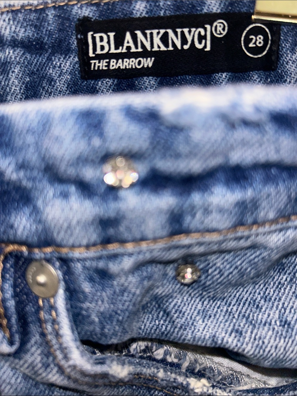 Blank NYC Blue Denim Embellished Cutoff Shorts “ The Barrow” size 28 - Picture 2 of 9